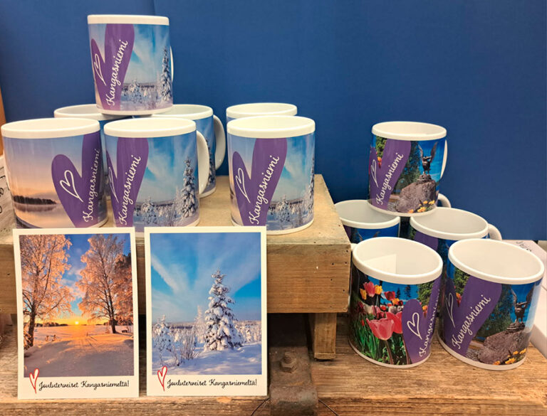 Kangasniemi-mukit ja joulukortit